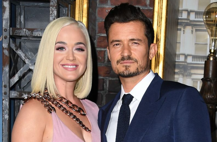 Katy Perry faz última performance antes de dar à luz