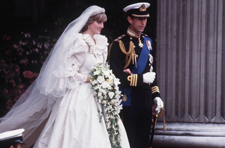 Por que o vestido de noiva da Princesa Diana marcou a história da moda