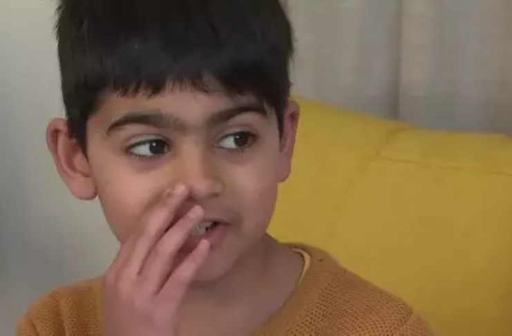 Criança encontra peça de lego que está entalada no nariz há dois anos