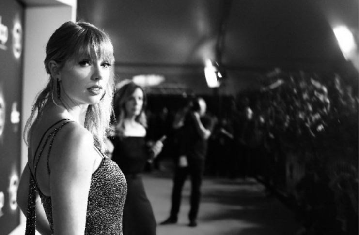 Stalker de Taylor Swift enfrenta sentença após enviar emails ameaçadores sem parar