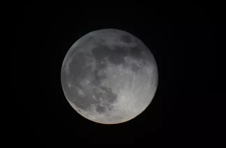 NASA descobriu que há mais água na Lua do que pensavam