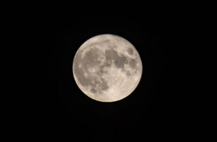 Tempestades zumbis devem chegar ao Halloween em 2020; Lua azul rara também se aproxima