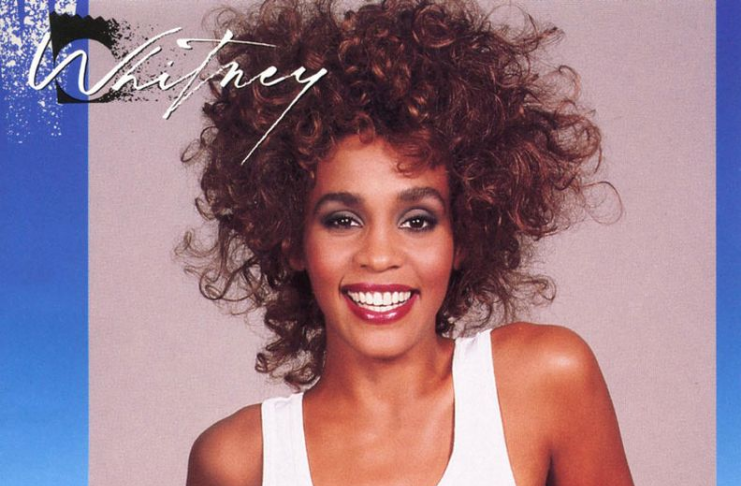 Whitney Houston faz história com terceiro álbum de diamantes