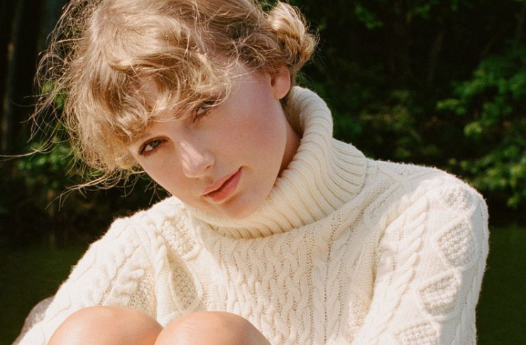 Taylor Swift confirma que Joe Alwyn co-escreveu duas canções do Folklore