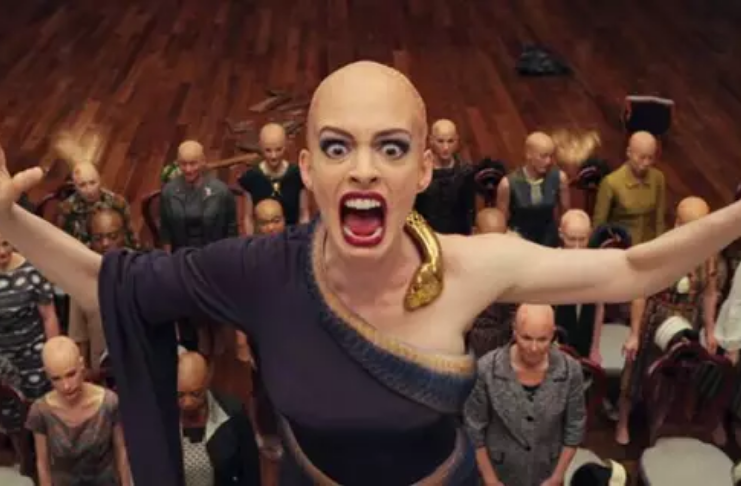 Warner Bros pede desculpas por causar ofensa com personagem de Anne Hathaway em The Witches