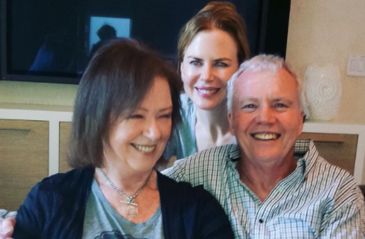 Nicole Kidman compartilha fotos raras de sua família no aniversário de seu falecido pai