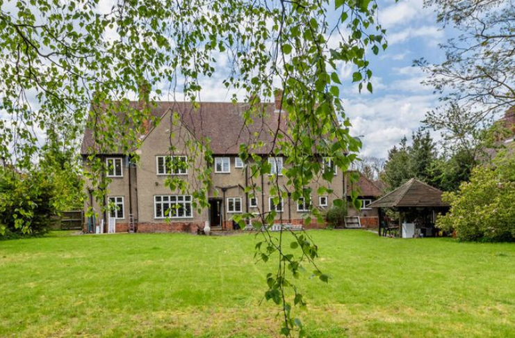 Elenco de 'O Senhor dos Anéis' está fazendo financiamento coletivo para comprar a casa de Tolkien e transformá-la em um centro literário