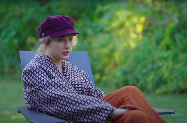 Taylor Swift anuncia segundo álbum surpresa este ano