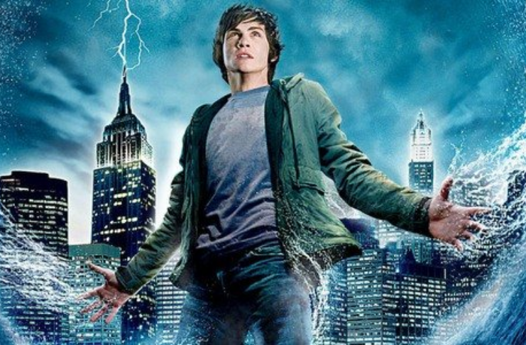 Autor de Percy Jackson explica por que show da Disney+ está levando uma eternidade para sair do papel