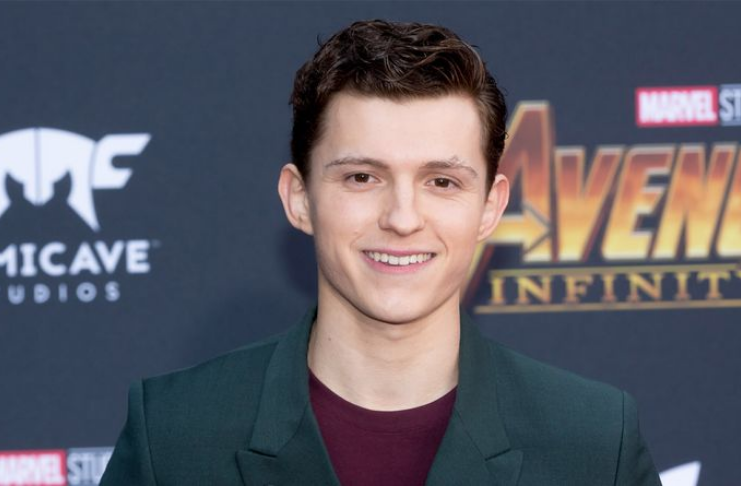 Tom Holland quebrou seu computador quando descobriu que tinha sido chamado para ser o Homem-Aranha