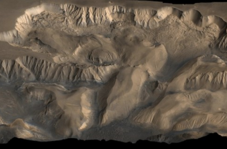 HiRISE captura imagens do enorme desfiladeiro de Marte - o maior do sistema solar