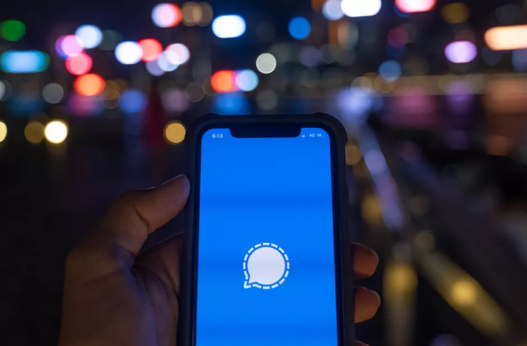 Elon Musk promete doar mais fundos para aplicativo Signal após fiasco de ações na semana passada