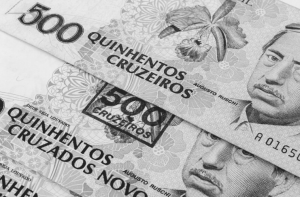 Veja os tipos de moedas que já tiveram no Brasil e quanto tempo duraram