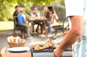 Aprenda a fazer o cálculo do gasto de um churrasco para amigos e familiares
