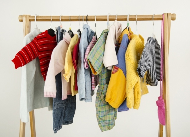 Os 10 melhores brechós infantis online para economizar na compra de roupa da criançada