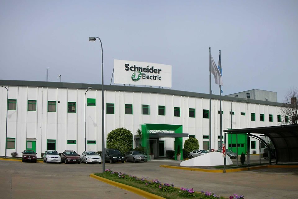 Asegura un Puesto en Schneider Electric: 5 Pasos Esenciales para Aplicar