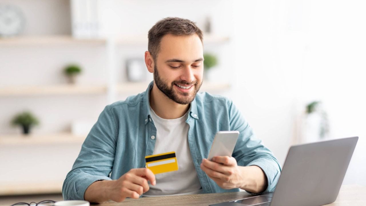 How to Choose a Rewards Card for Gas Station Purchases